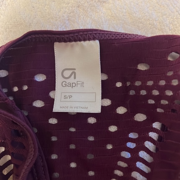 Gap Tank Top - Picture 4 of 4